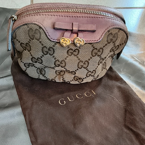 ❤️SOLD❤️Gucci Cosmetic Bag - Picture 4 of 9